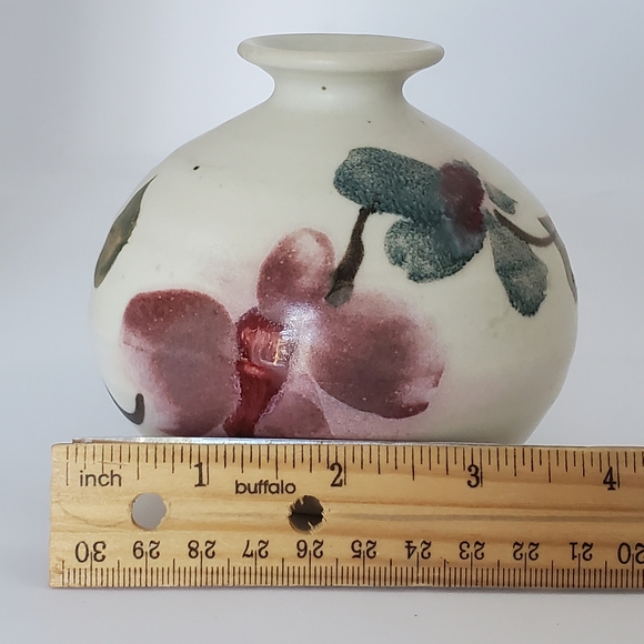 Signed Studio Pottery Vase - Picture 10 of 10